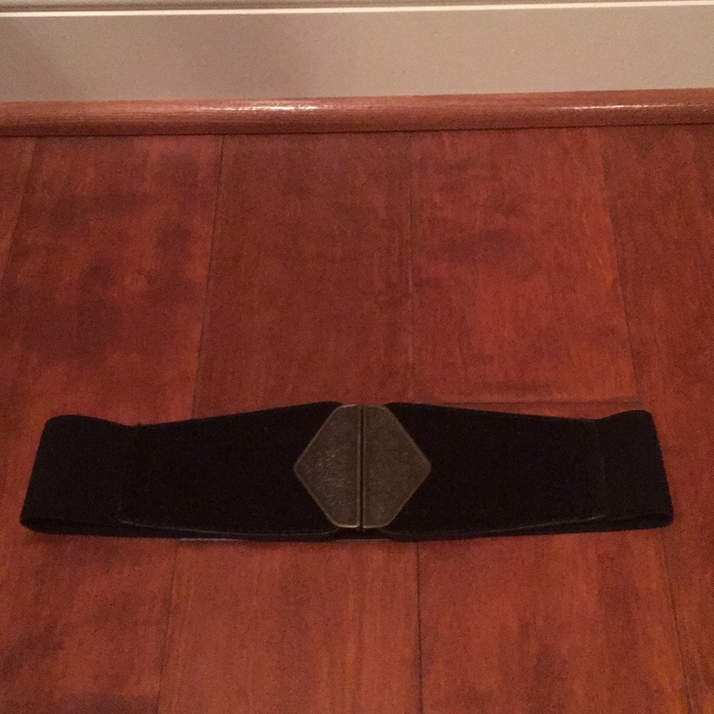 Black Stretch Belt Faux Suede Bronze Buckle